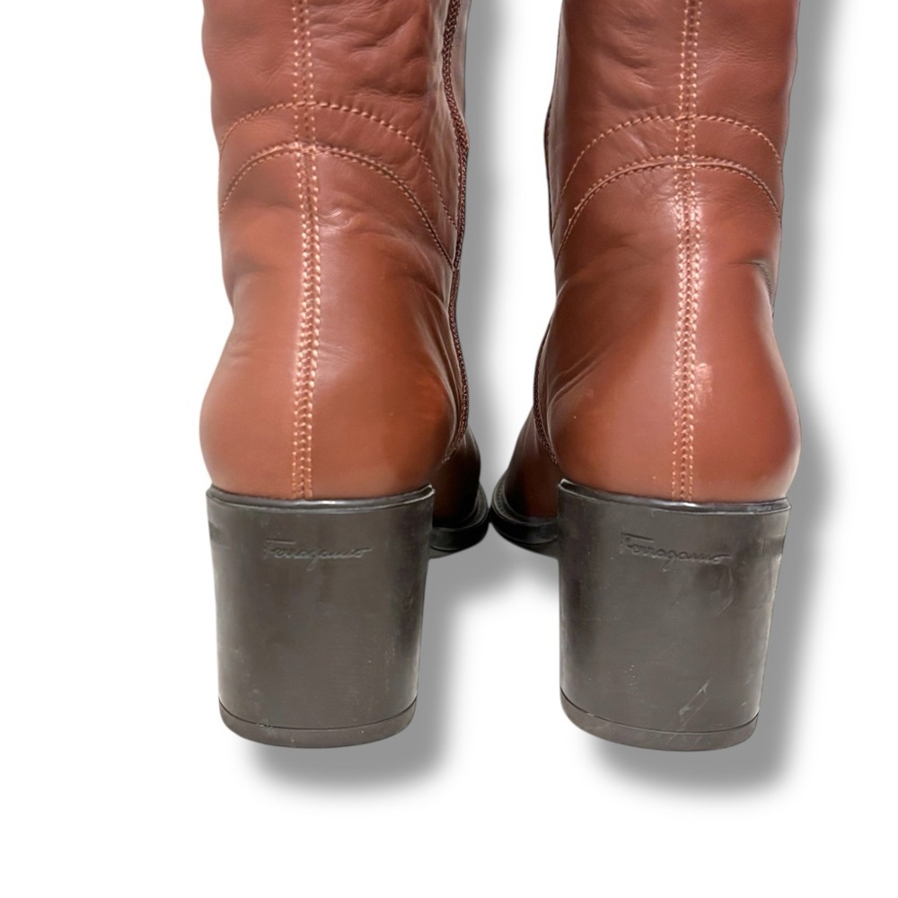 Salvatore Ferragamo Fersea Cognac Brown Leather Gold Logo Riding Boots Size 8 - Picture 5 of 13